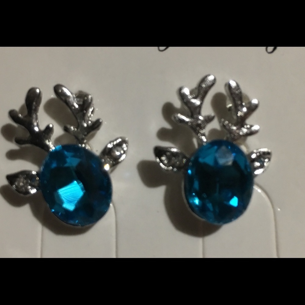 🔥Brand new silver aqua blue deer studearrings